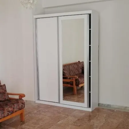 Δωμάτια σε οικογενειακή κατοικία Sera Yani Denize Sifir